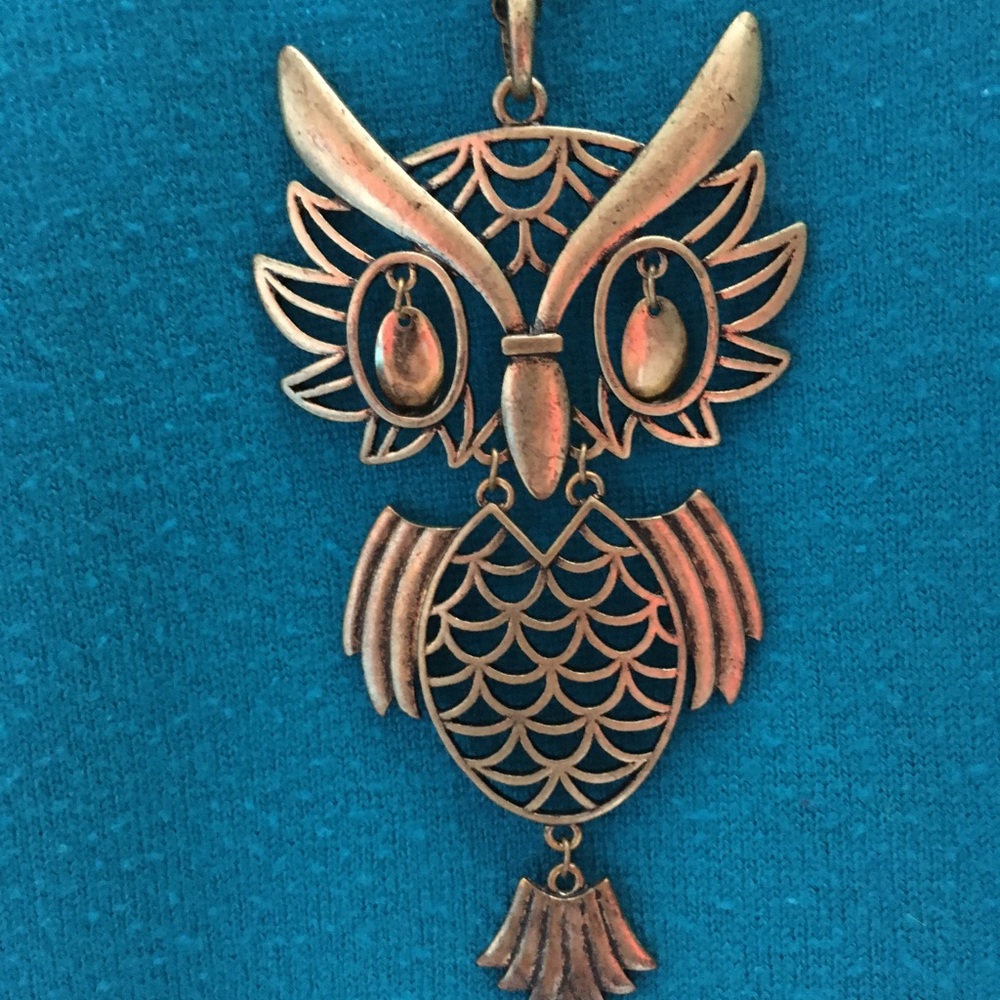 ON HOLD Adorable Brass Tone Owl Necklace - Picture 9 of 9